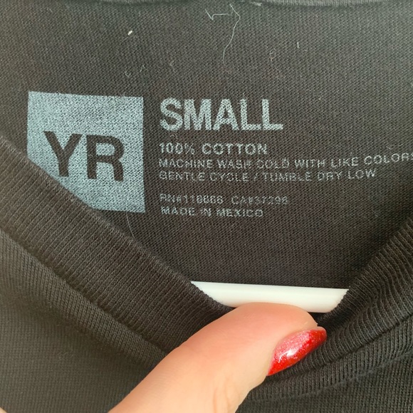 NWT Young & Reckless Black & Yellow Logo Short Sleeve Shirt - Picture 3 of 4